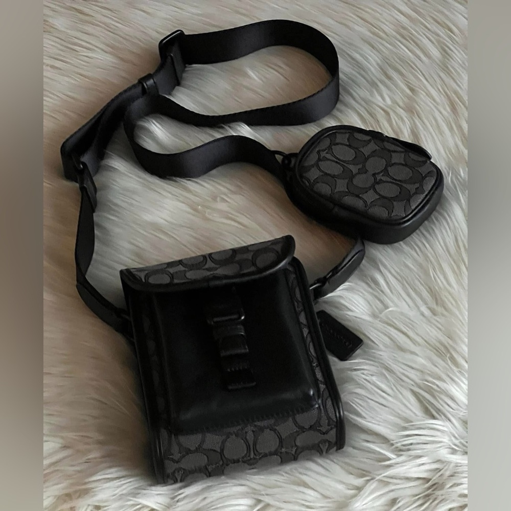 💰SOLD - CC086 - Coach Charter North/South Crossbody With Hybrid Pouch - Picture 5 of 14